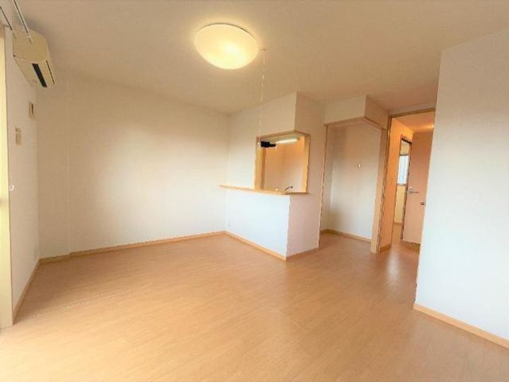 宮崎県都城市高木町(アパート)の賃貸物件の居間