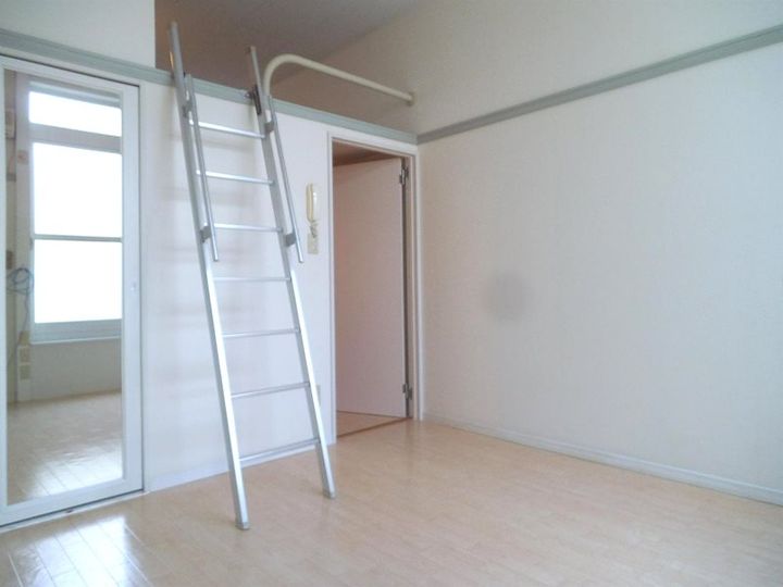 パレス萩野町の居間