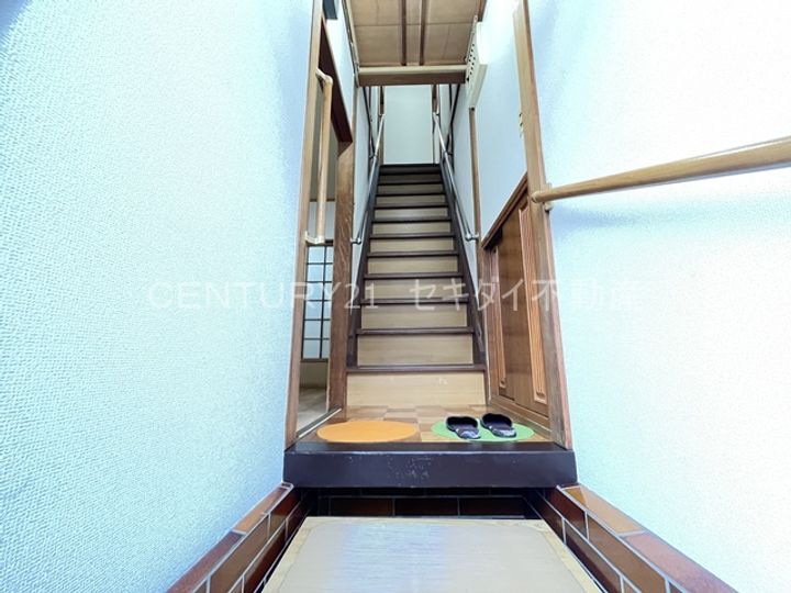 大阪府八尾市老原4(一戸建)の賃貸物件の玄関