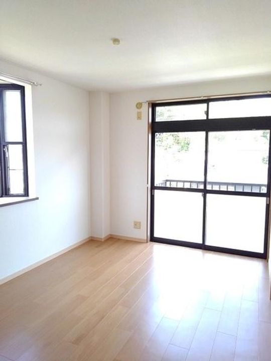 サンライズ大東 Bの居間