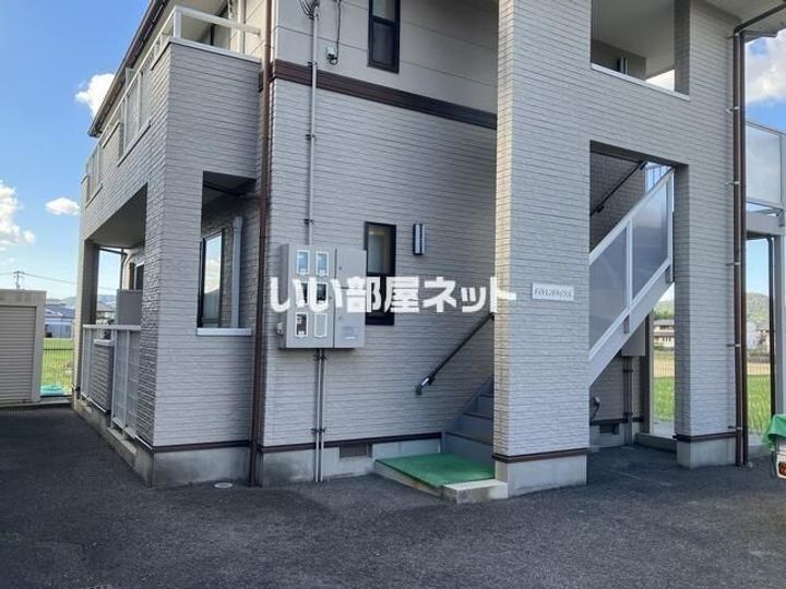 ダイヤモンドハイツ Bの外観