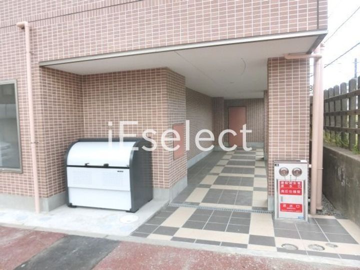 アンブラッセ要町の地図