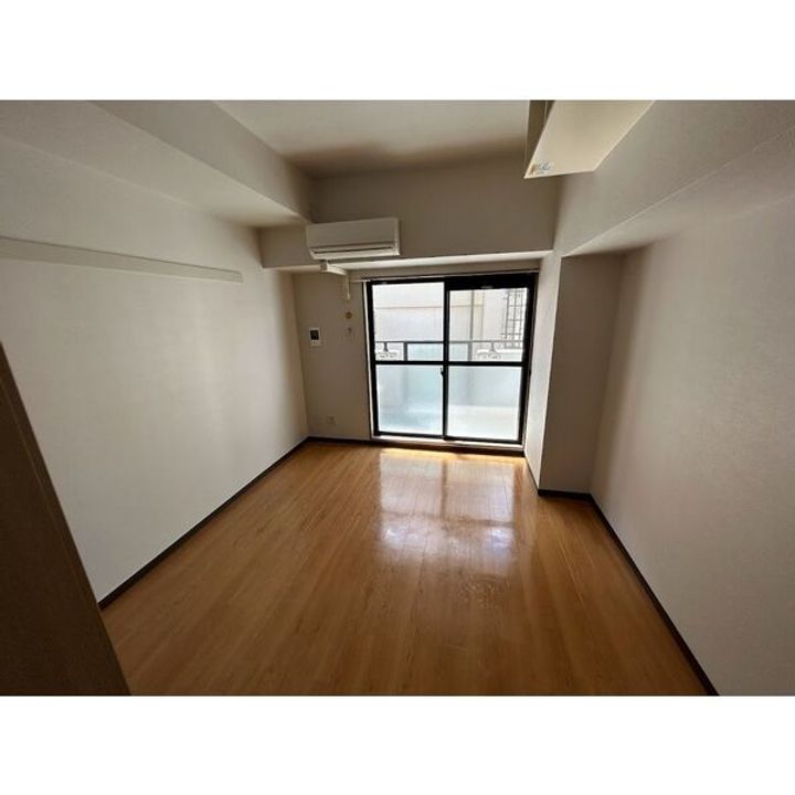 フォルトゥーナ上前津の居間