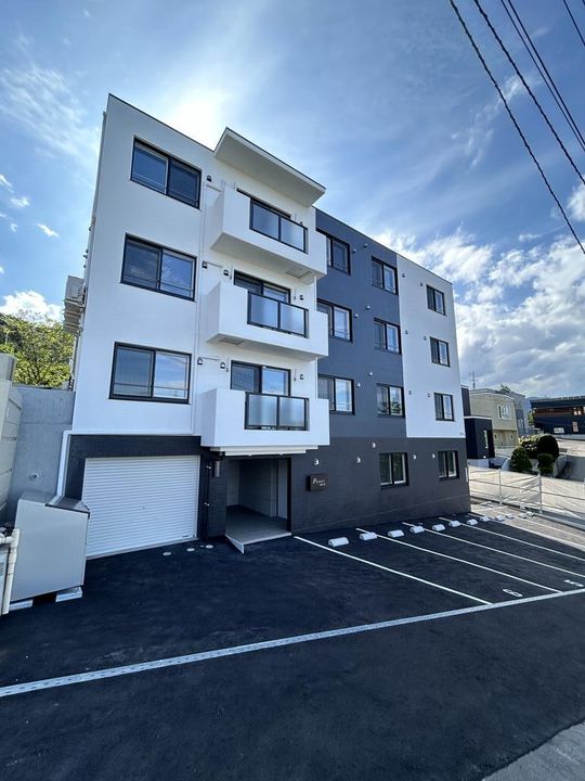 プレミア山の手の外観