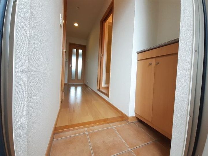 Riverside昶の玄関