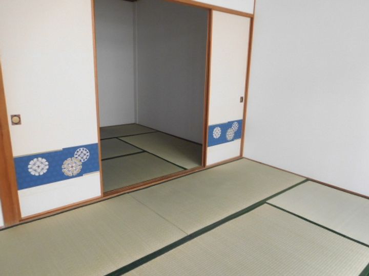 薄場ハイツ飛鳥の居間