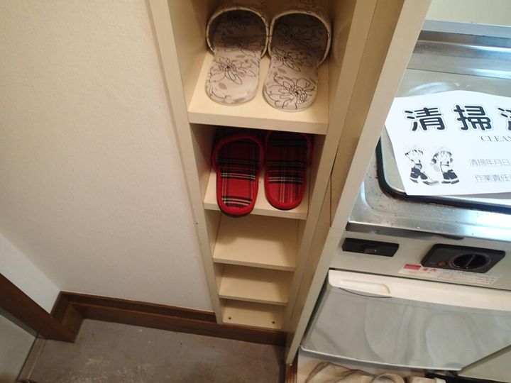 エステート琵琶ハイツの玄関