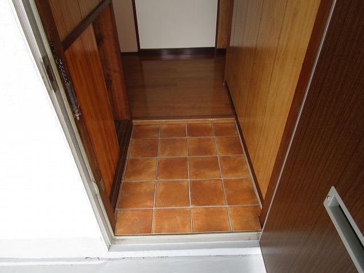 あぶくま荘の玄関