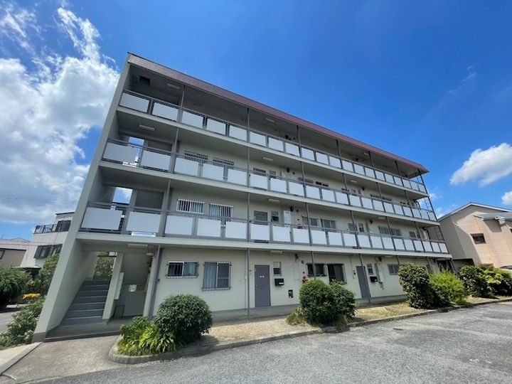 塚本マンションの外観
