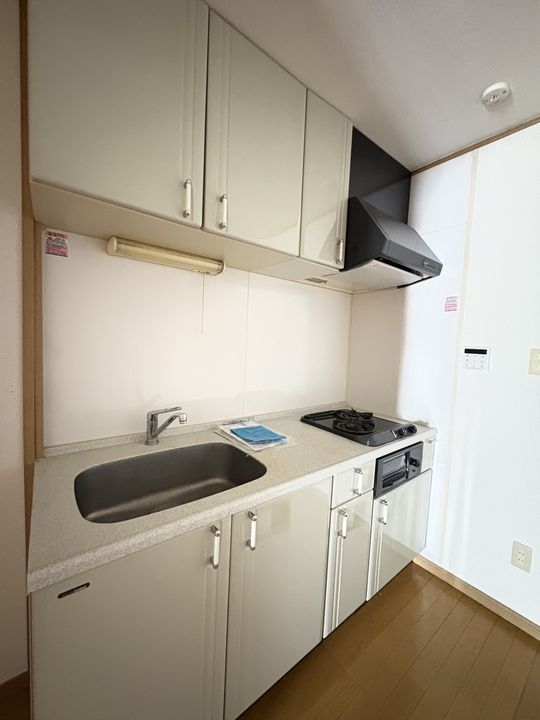 プレジデントマンション日の出町のキッチン