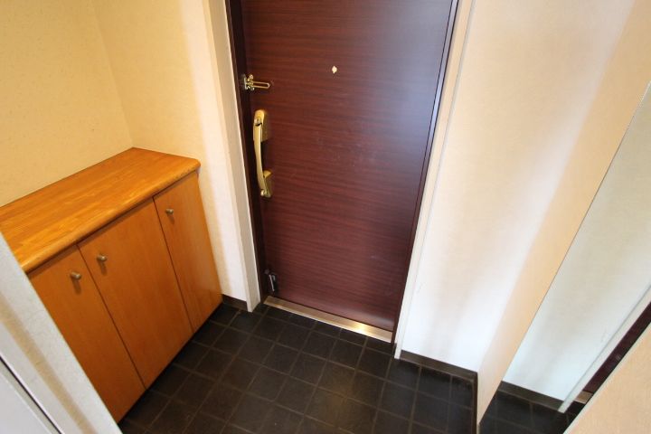 サンライズマンション大和の玄関