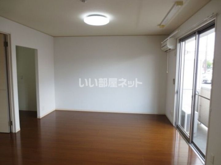 ツーファイブの居間