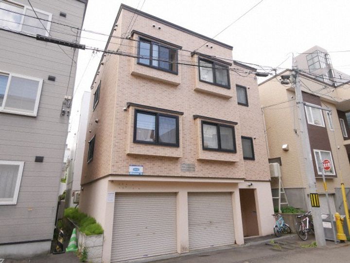 北海道札幌市中央区南十四条西6(アパート)の賃貸物件の外観