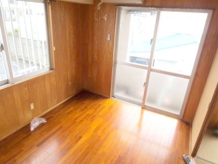 川平アパートの外観