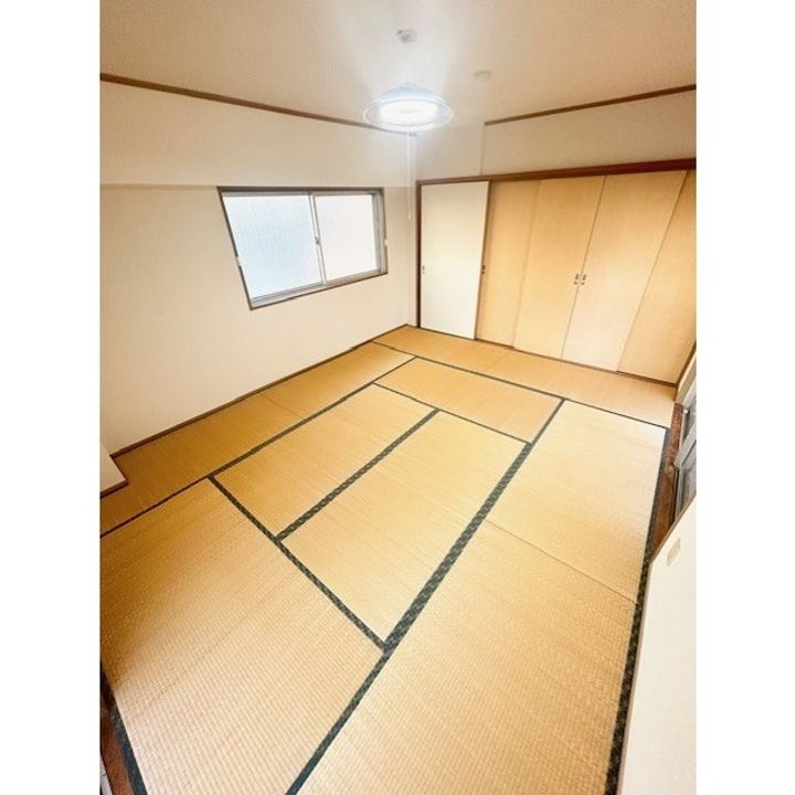 池田第二ビルの内装