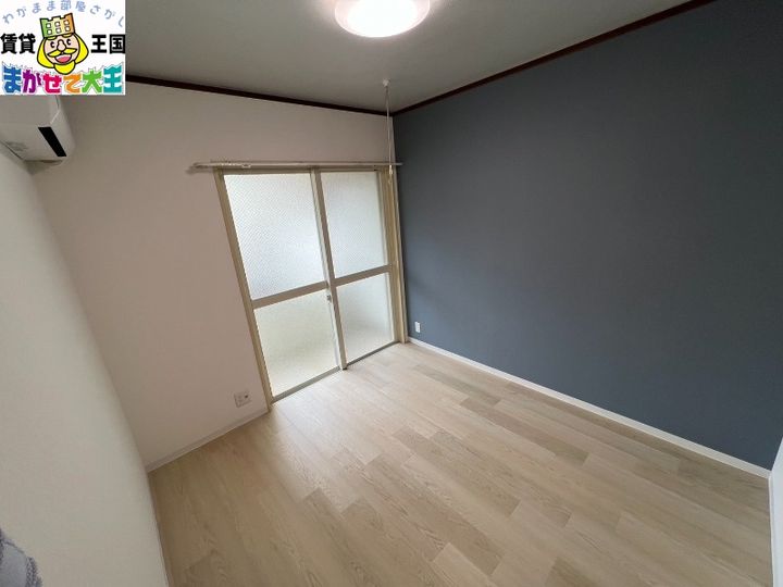 長崎県長崎市泉1(マンション)の賃貸物件の居間