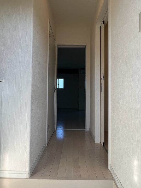 ラ・ルーチェBの玄関