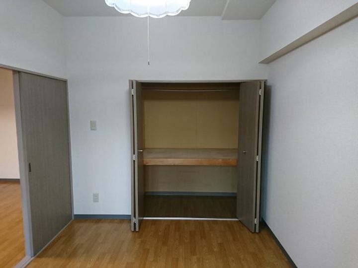 アリエスIIIの居間