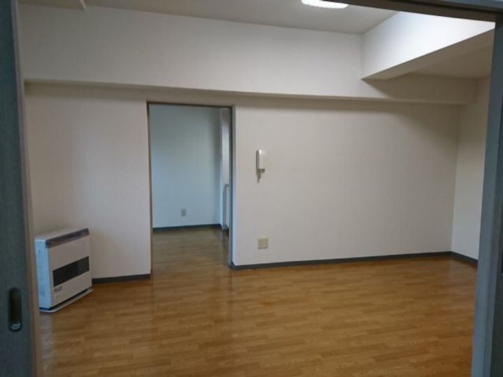 アリエスIIIの居間