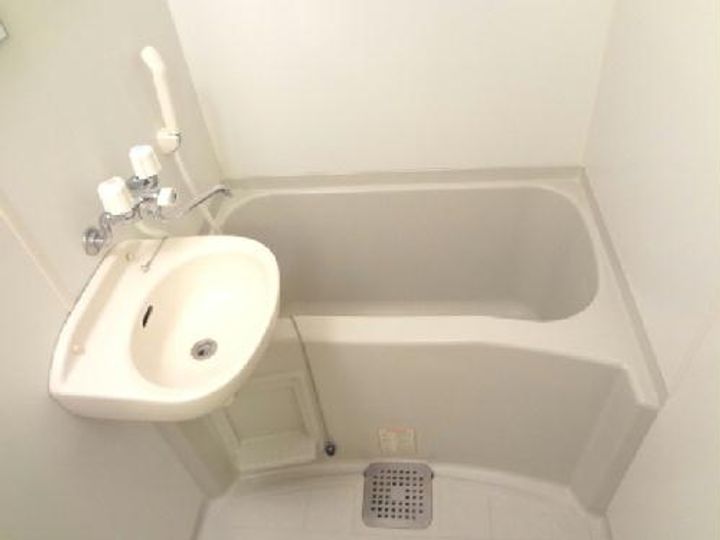 レオパレスシェソア 今伊勢の内装