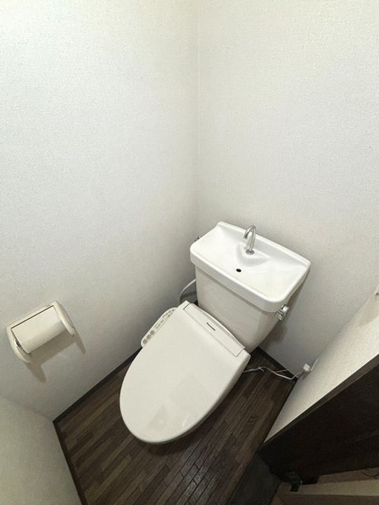 コスモIIIの内装