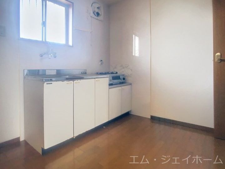 コーポ平方湖岸の居間