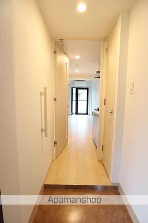 東京都中野区新井5(マンション)の賃貸物件の玄関