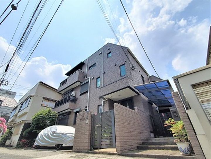 クレストの外観