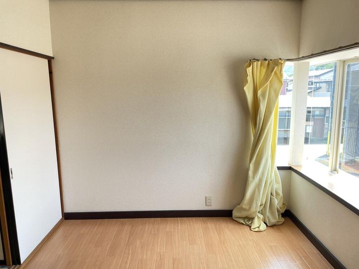 唐橋ハイツの居間