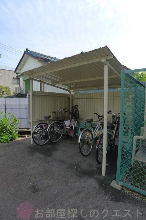 グランディール八事石坂の地図