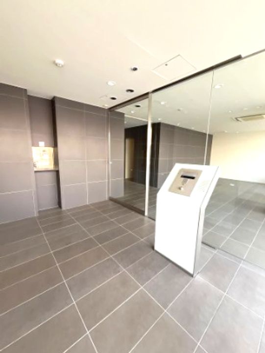 ローレルコート津新町の地図