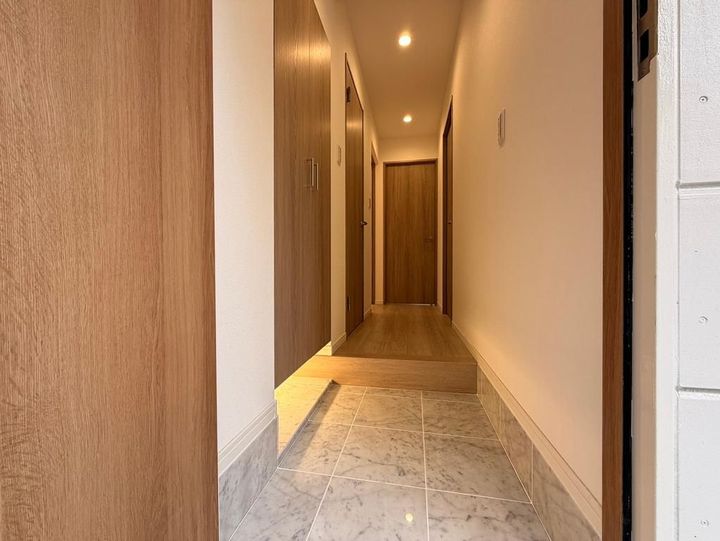 東京都品川区荏原5(マンション)の賃貸物件の玄関