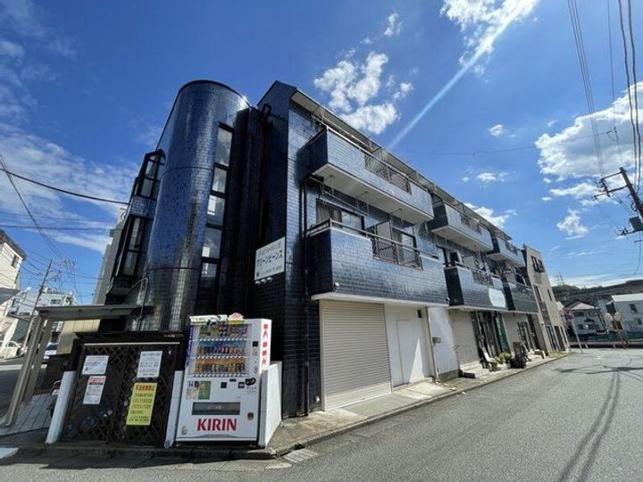 神尾ハイツの外観