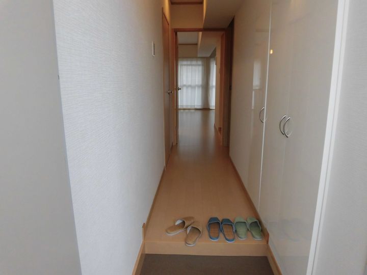 愛知県名古屋市名東区朝日が丘(マンション)の賃貸物件の玄関