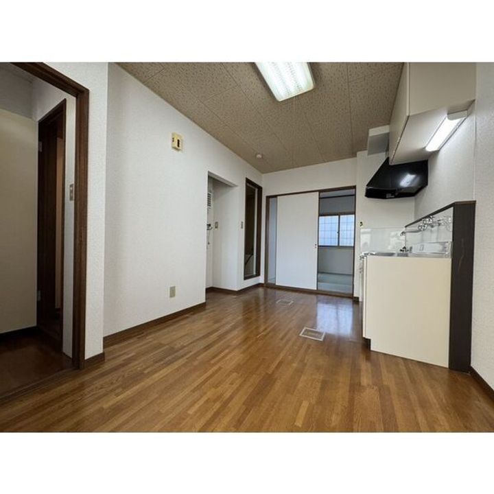 マンション白樺の居間