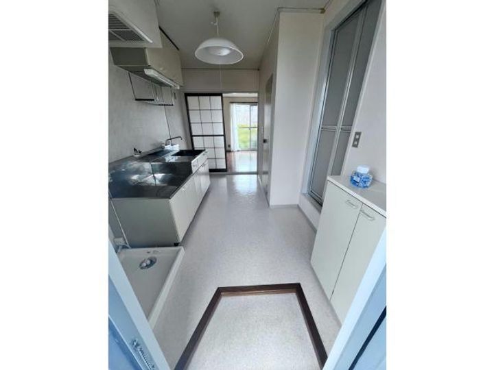 プレジール Bの玄関