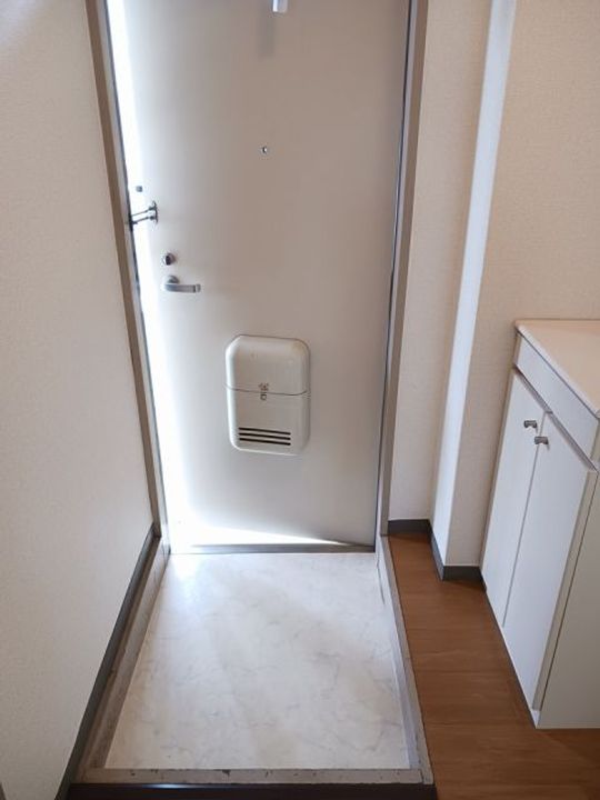 メープルファーム照山Iの玄関