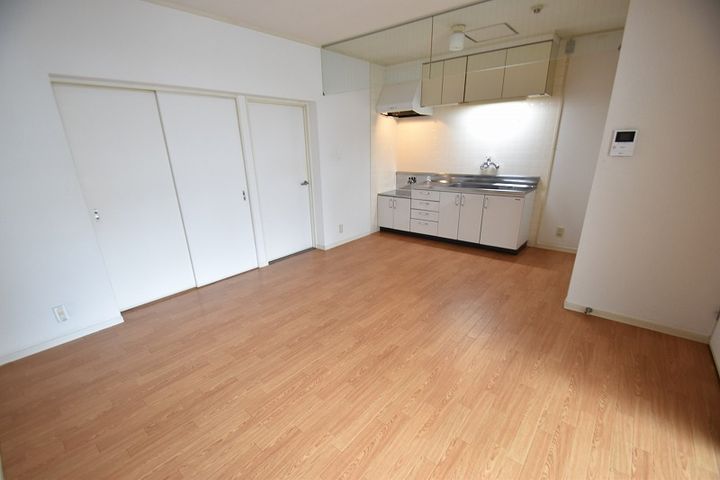 広島県広島市中区鶴見町(マンション)の賃貸物件の居間