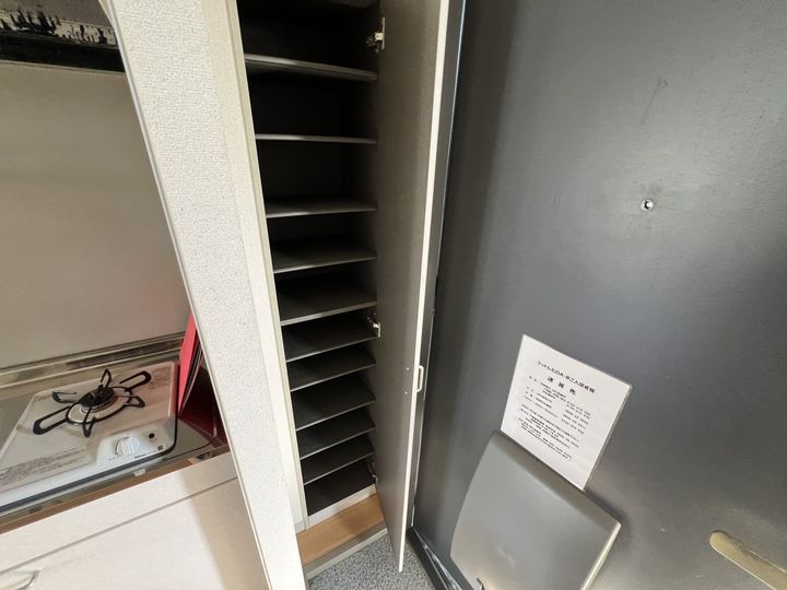 シャトレヒロBの玄関