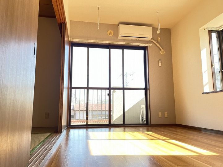 イーストコートSKの居間