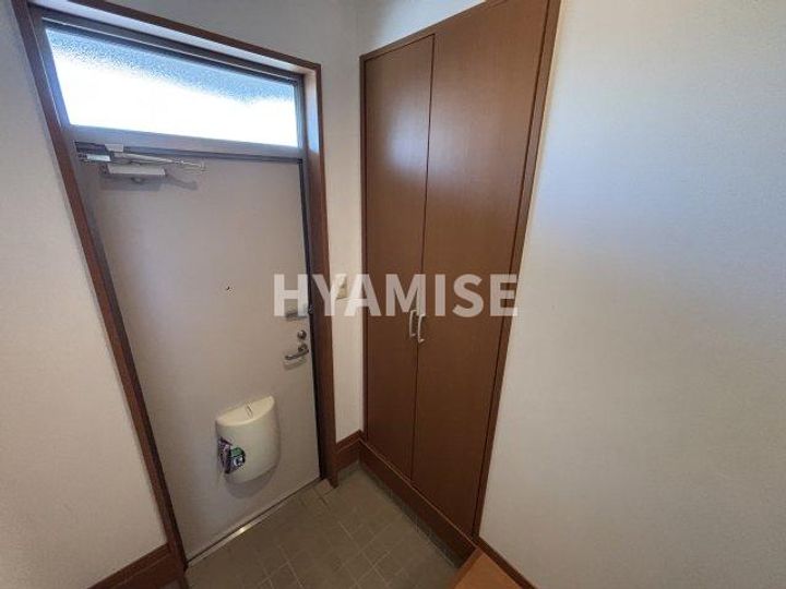ヒルトップ久山の玄関