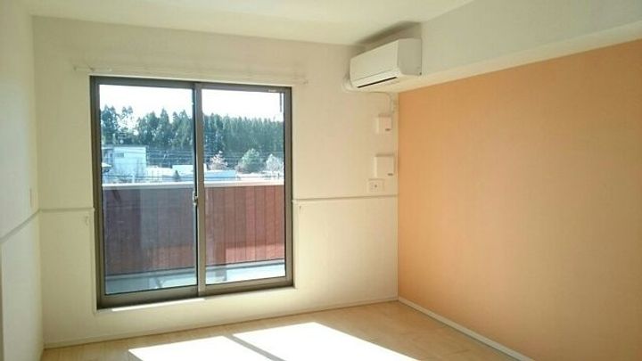 フォレスタ プルーニャの居間