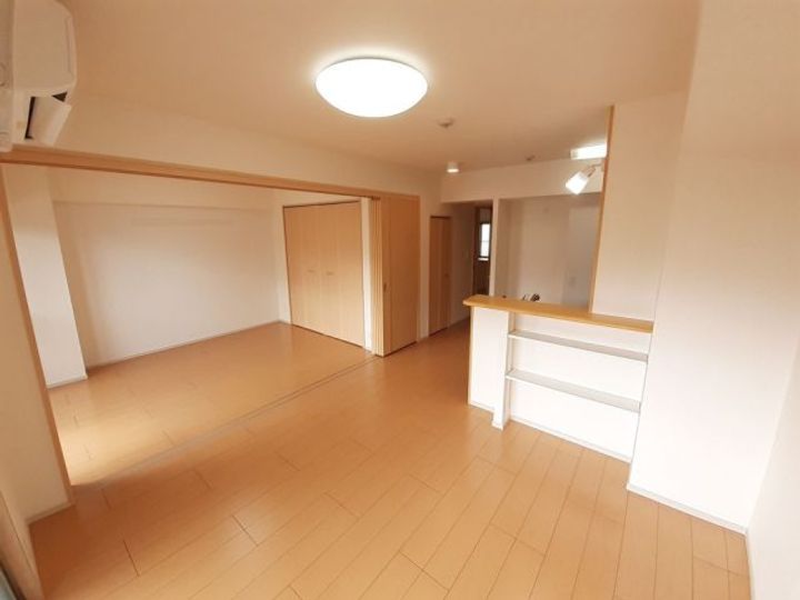 フォレスト大里の居間