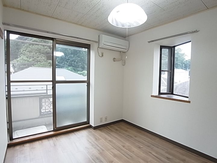 向ヶ丘ヒルズの居間