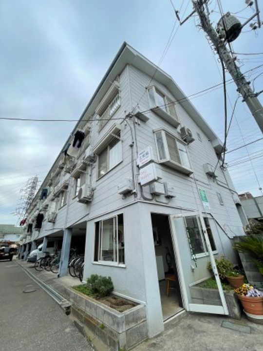 パインハイムの外観