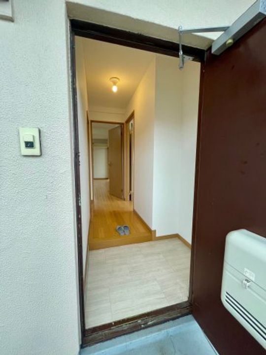 衛藤サニービルの玄関
