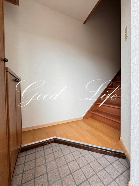 兵庫県加東市北野(アパート)の賃貸物件の玄関