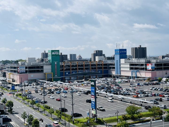 CASA LOGGIAの周辺