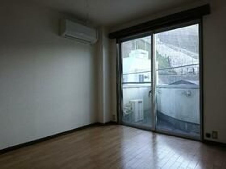 西岡ビルの内装