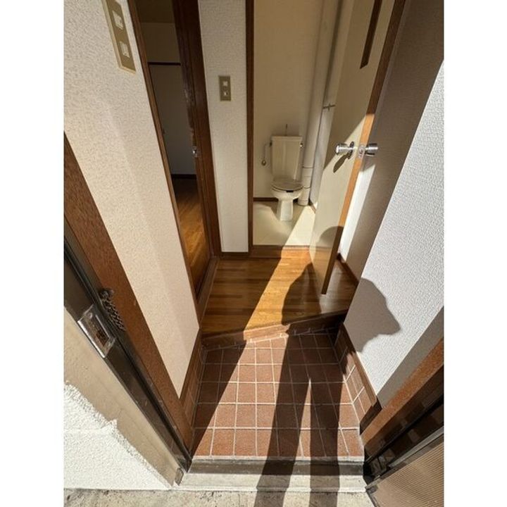 マンション白樺の玄関